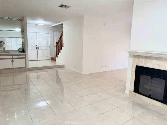 18319 Hart Street 3, Reseda, California 91335