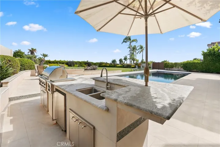 Outdoor Kitchen With BBQ
