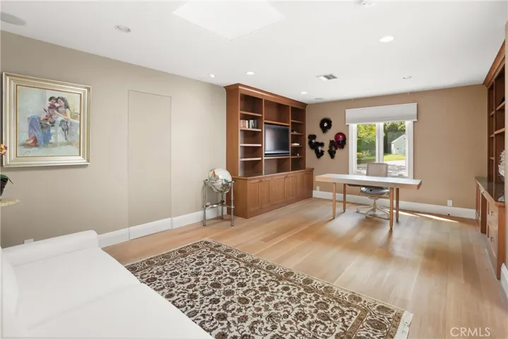 Spacious Office