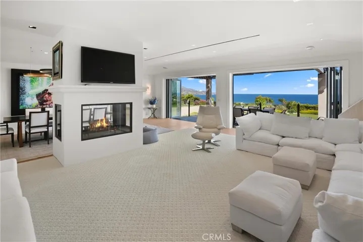 Beautiful Living Room with Stunniing Views