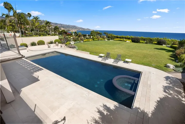Pool with Built-In Hot Tub