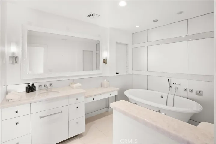 Another Luxurious Guest Bath