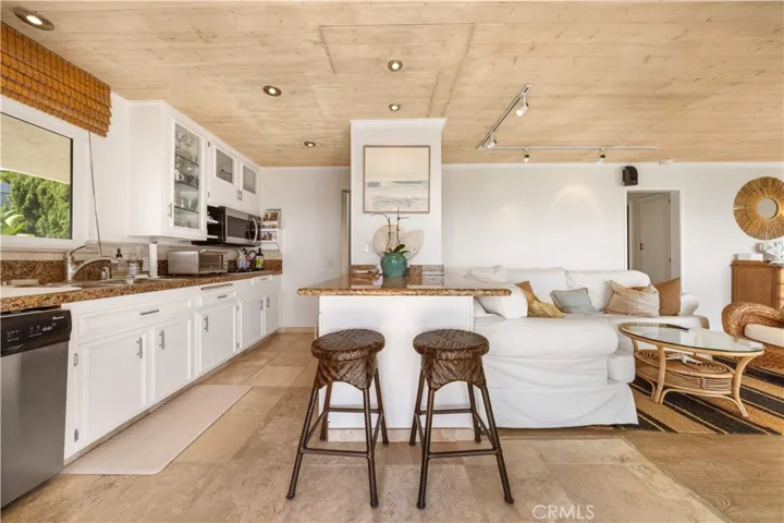 21662 Ocean Vista Drive D, Laguna Beach, California 92651