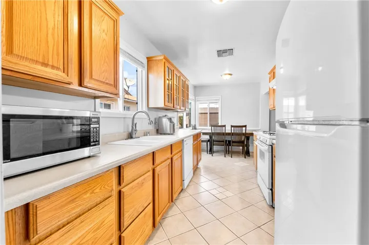 6415 Hardwick, Lakewood, California 90713