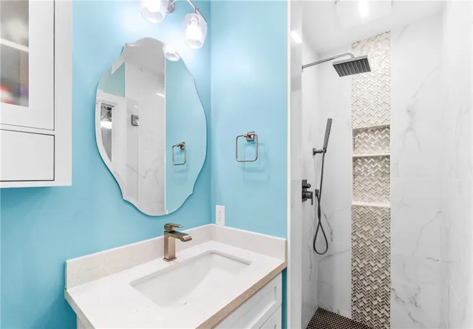 6415 Hardwick, Lakewood, California 90713