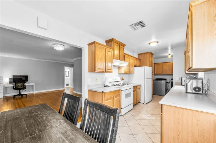 6415 Hardwick, Lakewood, California 90713