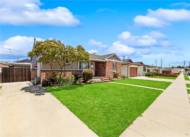 6415 Hardwick, Lakewood, California 90713