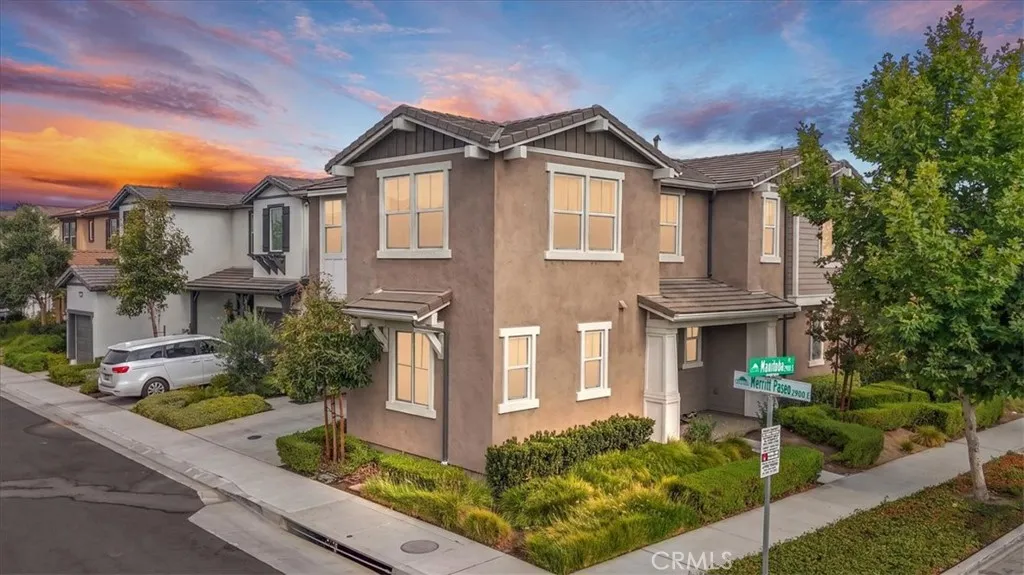 2904 E Merritt Paseo