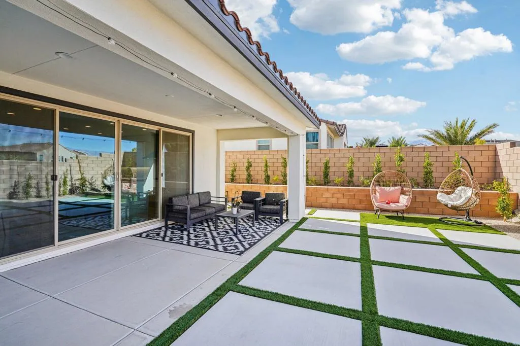 43-web-or-mls-Nichols Dr-S1312-041