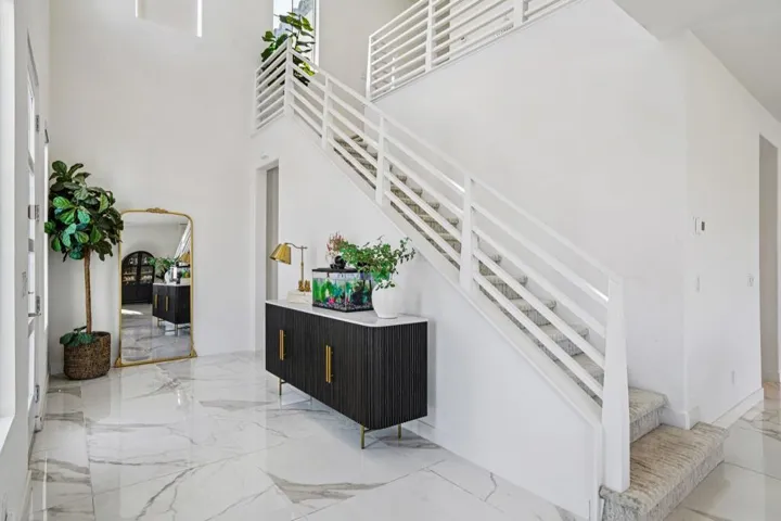 10-web-or-mls-Nichols Dr-S1312-008