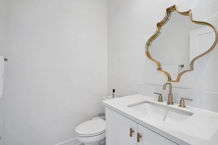 24-web-or-mls-Nichols Dr-S1312-022