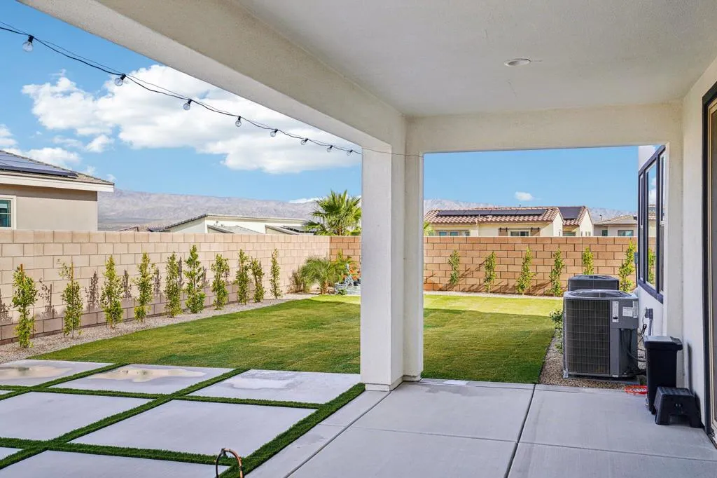 42-web-or-mls-Nichols Dr-S1312-040