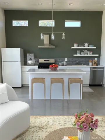 7374 Olympic Road, Joshua Tree, California 92252