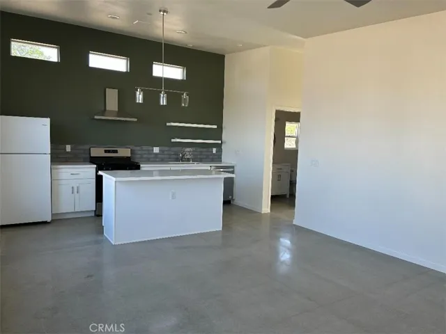 7374 Olympic Road, Joshua Tree, California 92252
