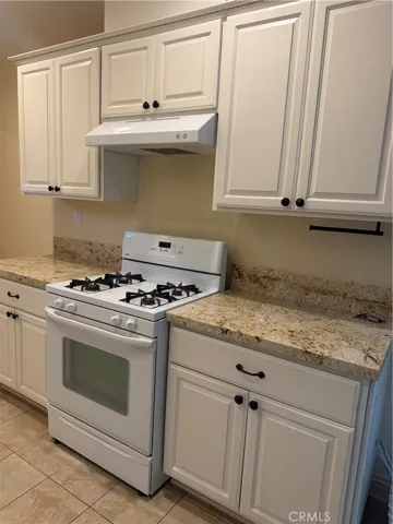 18422 Los Alimos, Porter Ranch, California 91326