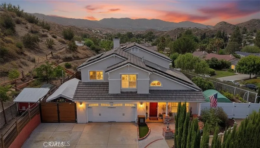 30432 Sunrose, Canyon Country, California 91387