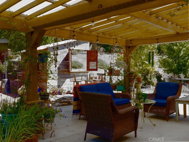 ...with comfortable seating area...