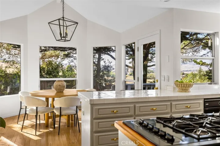 1772 Cordova, San Luis Obispo, California 93405