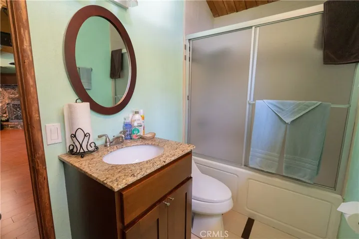 392 Pioneer, Lake Arrowhead, California 92352