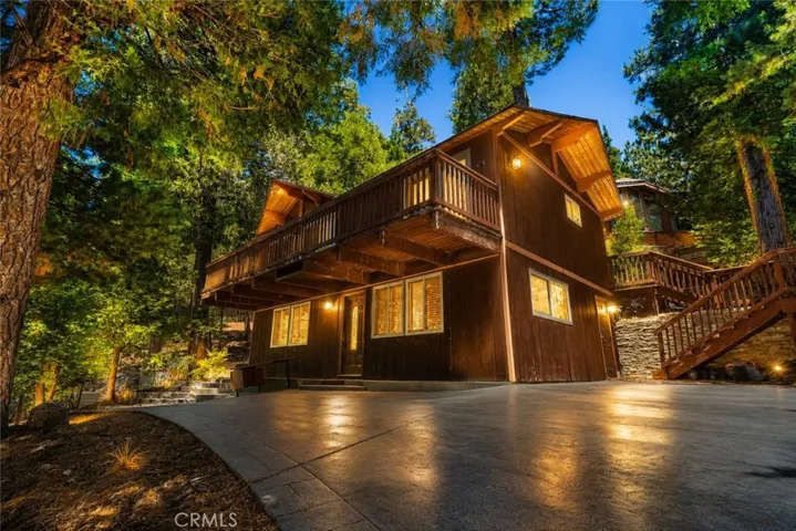 392 Pioneer, Lake Arrowhead, California 92352