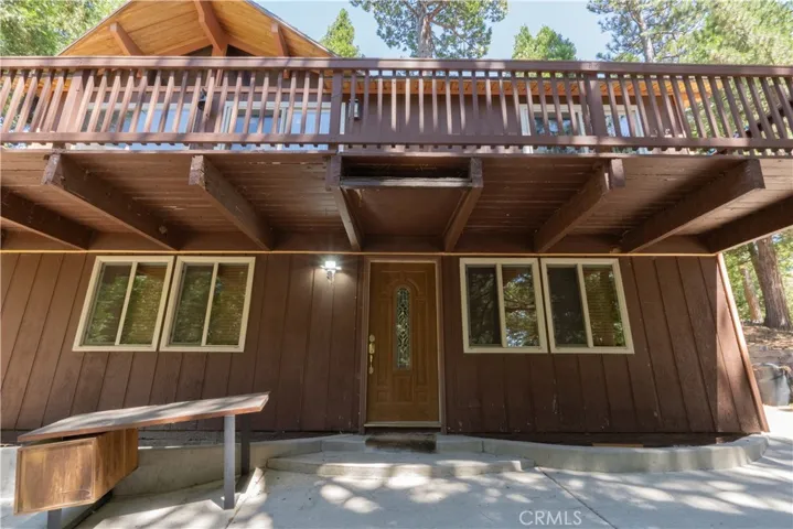 392 Pioneer, Lake Arrowhead, California 92352