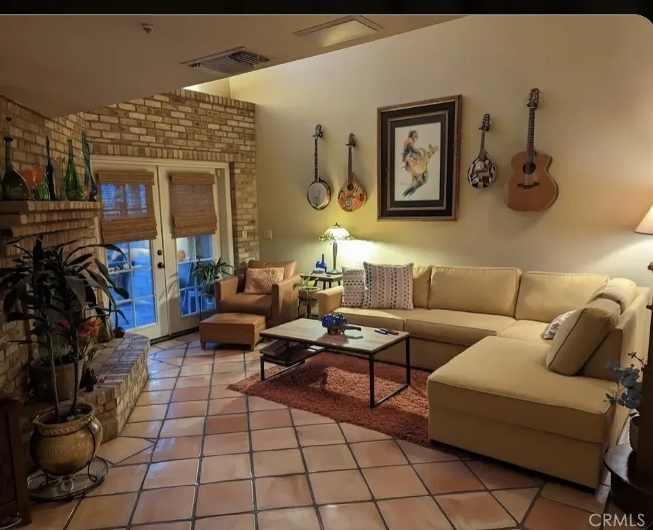16287 Maricopa Ln