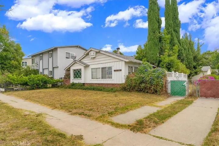 5816 Woodman Ave, Van Nuys, California 91401