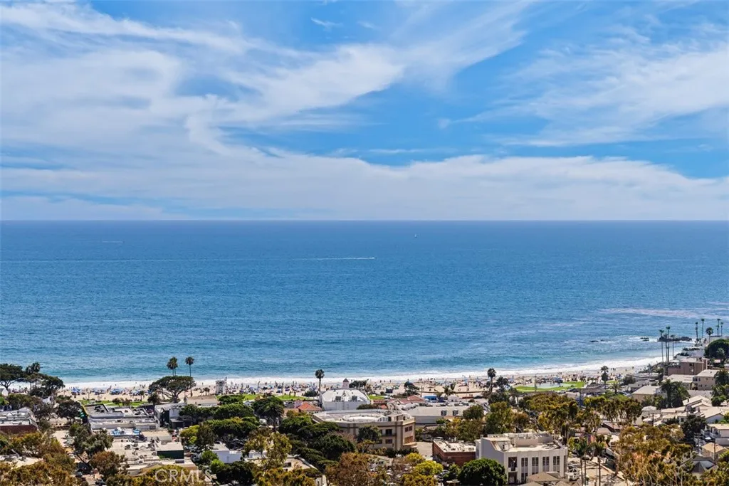 View of downtown and Main Beach, watch everything going on in town!