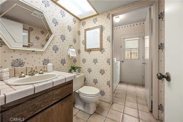 28072 Paseo Ventura, San Juan Capistrano, California 92675
