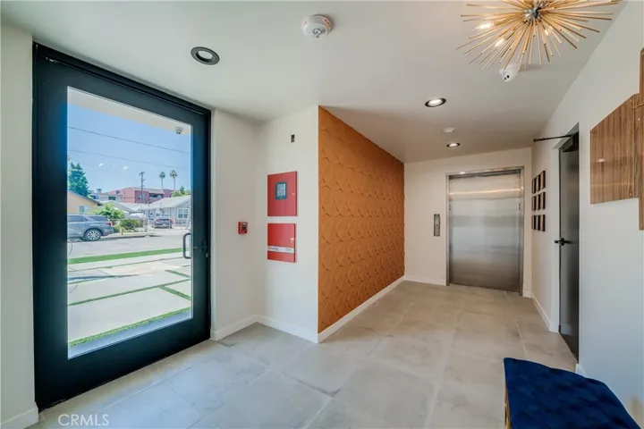 7018 Alabama 202, Canoga Park, California 91303