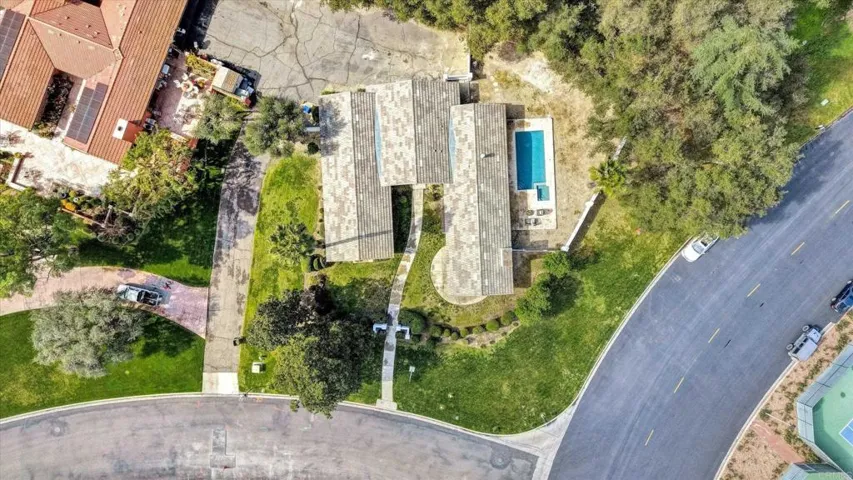 32369 Wiskon Way W, Pauma Valley, California 92061