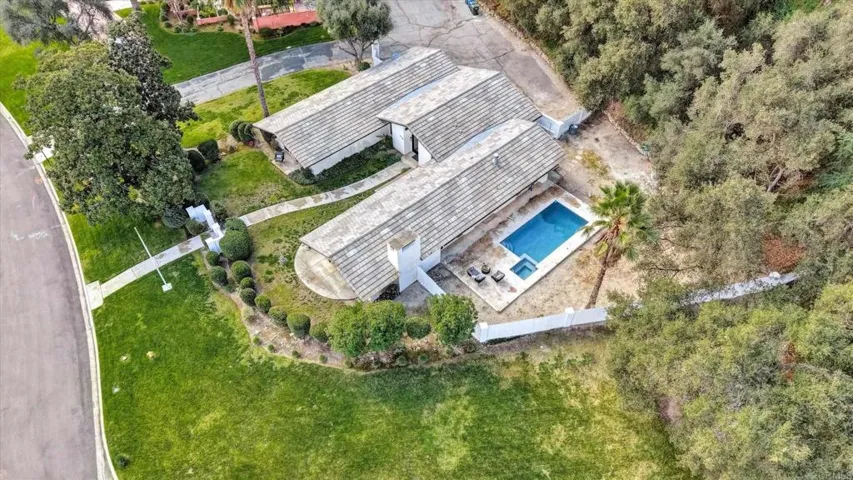 32369 Wiskon Way W, Pauma Valley, California 92061