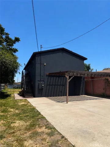 10974 Willowbrook Avenue, Los Angeles, California 90059