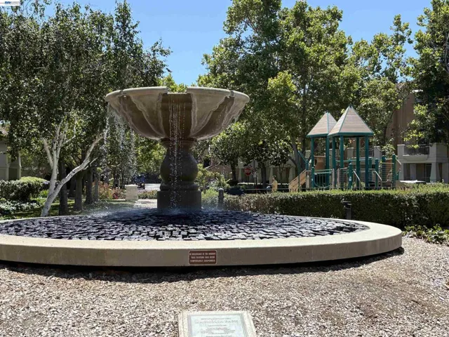 439 Kent Dr., Mountain View, California 94043