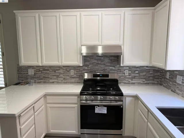 439 Kent Dr., Mountain View, California 94043