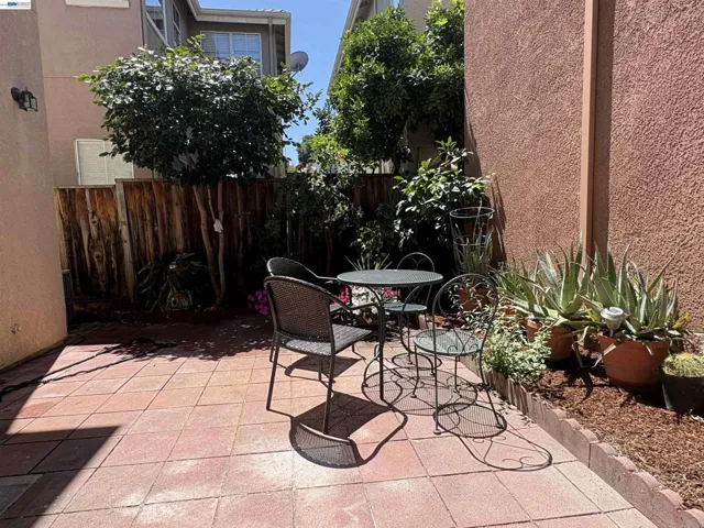 439 Kent Dr., Mountain View, California 94043