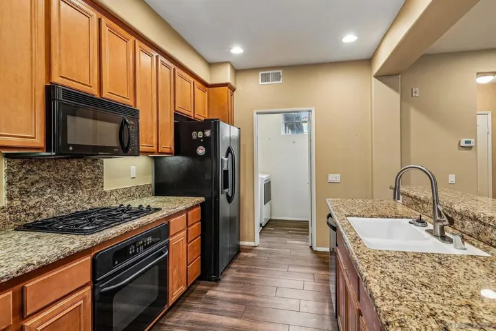 152 Via Montisi, Santee, California 92071