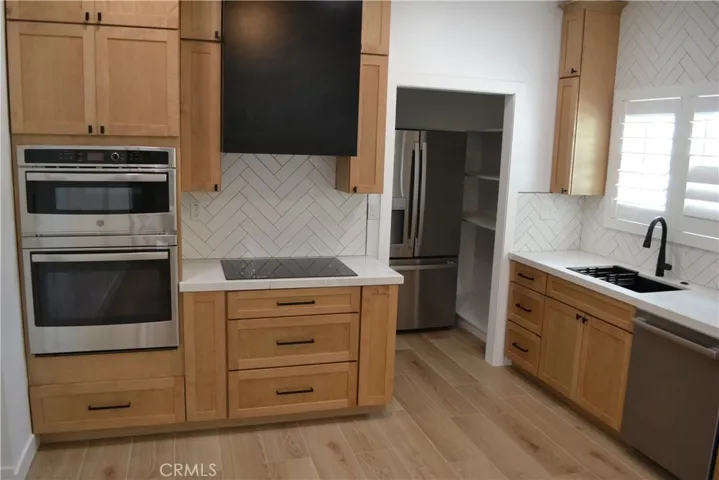 12747 Hilltop Drive B, Redlands, California 92373