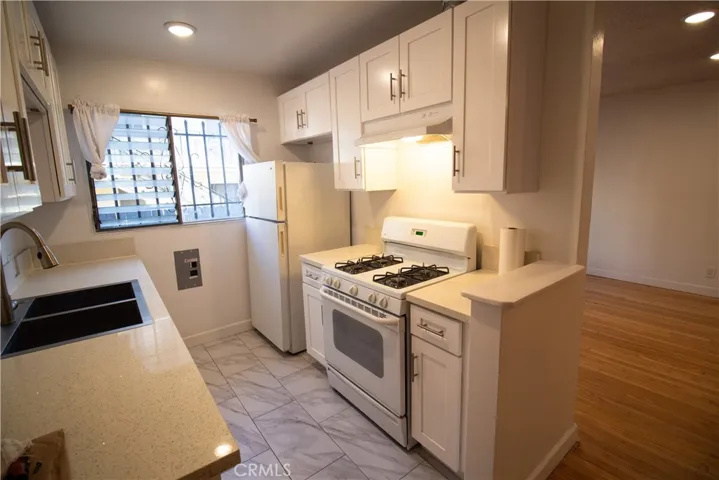 Kitchen angle 3