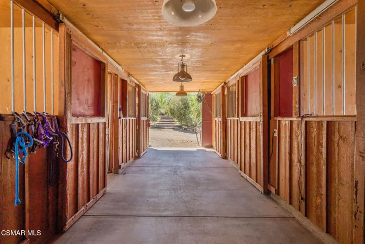 Barn/ Stalls