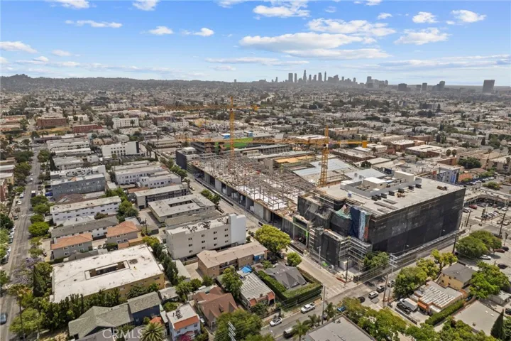 1154 N Wilton, Los Angeles, California 90038