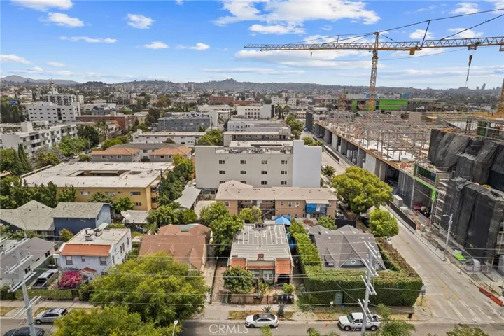 1154 N Wilton, Los Angeles, California 90038