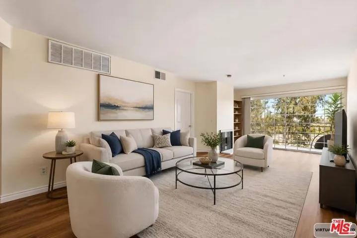 4755 Templeton Street 2115, Los Angeles, California 90032
