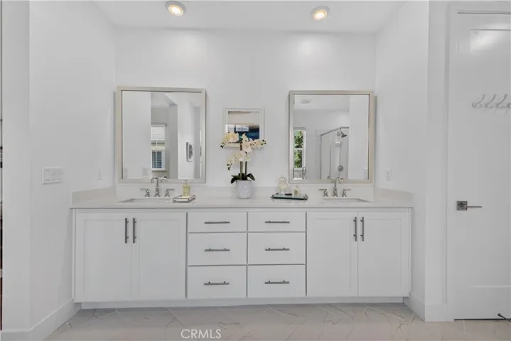 300 Village Lane, Scotts Valley, California 95066