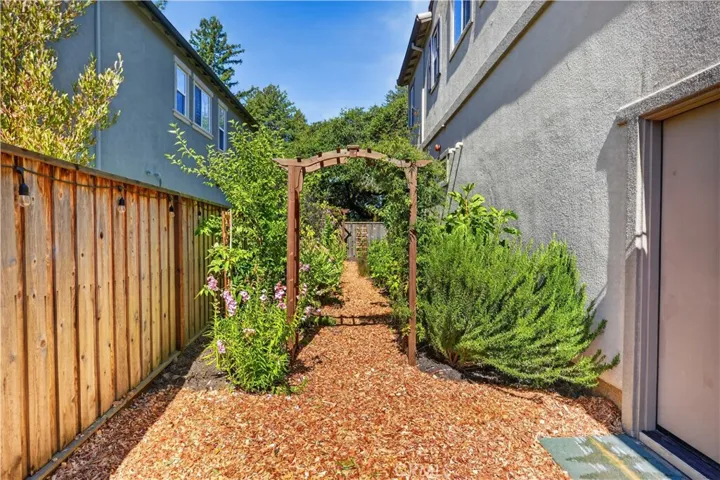 300 Village Lane, Scotts Valley, California 95066
