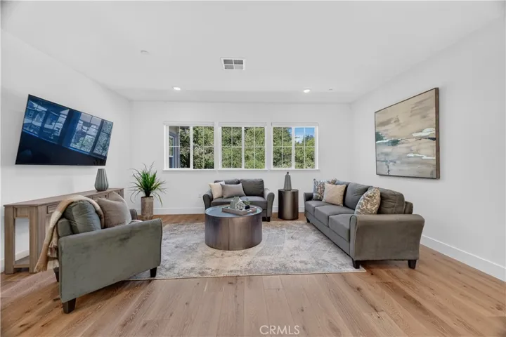 300 Village Lane, Scotts Valley, California 95066