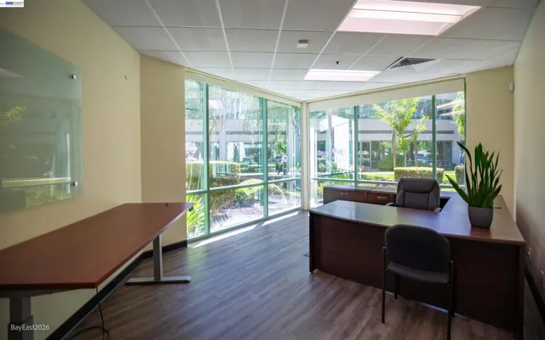 Office Space 104