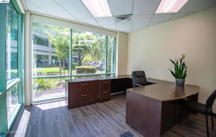 Office Space 104