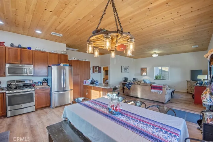 6931 Sierra, Agua Dulce, California 91390