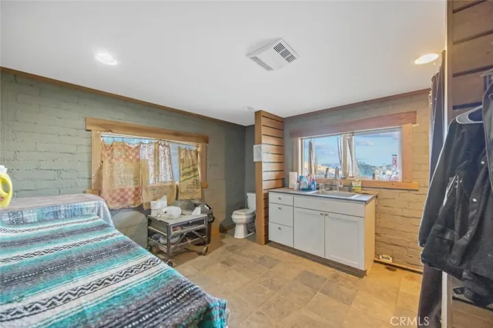 6931 Sierra, Agua Dulce, California 91390